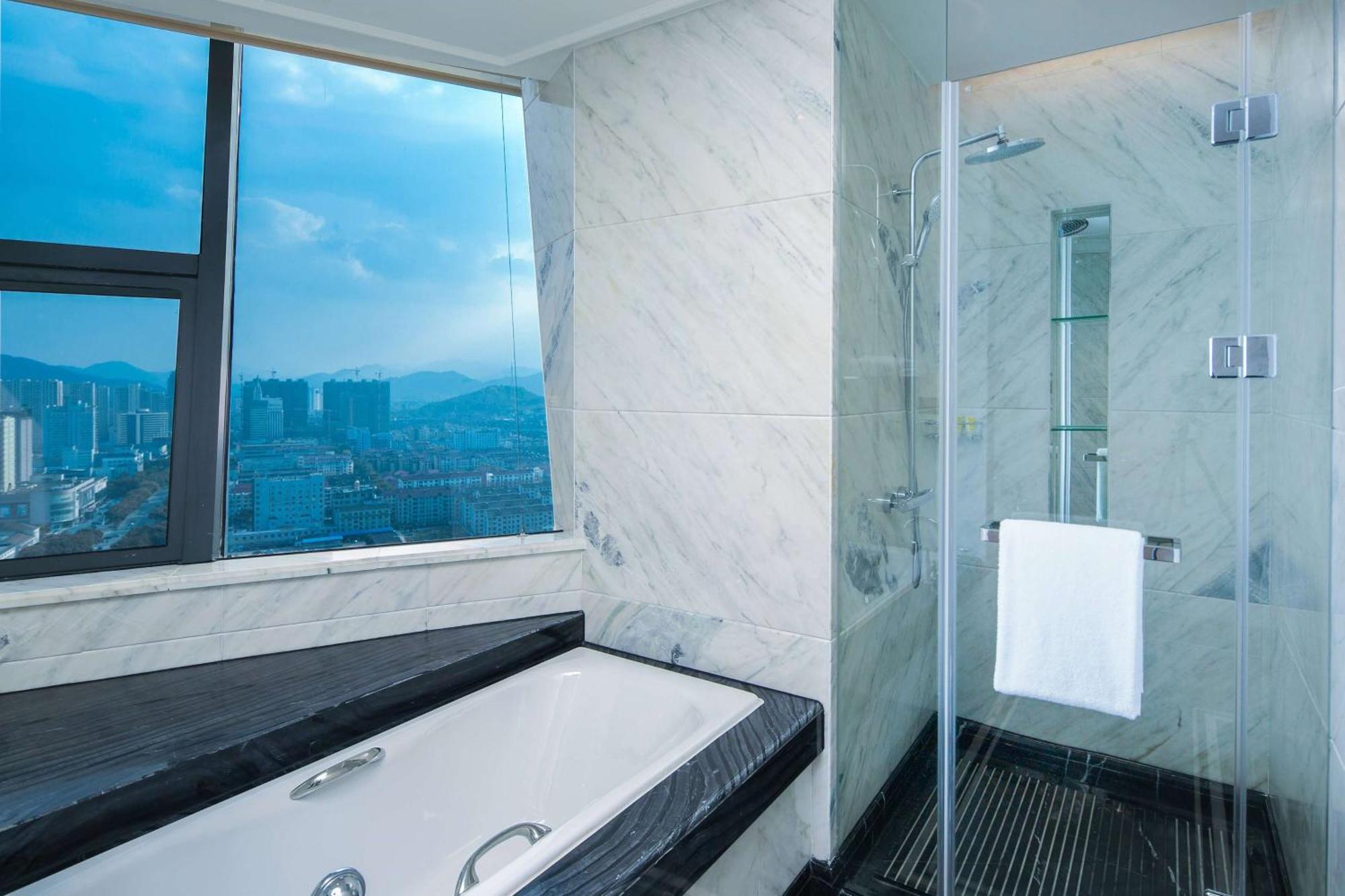 Howard Johnson Plaza Ningbo Exterior foto